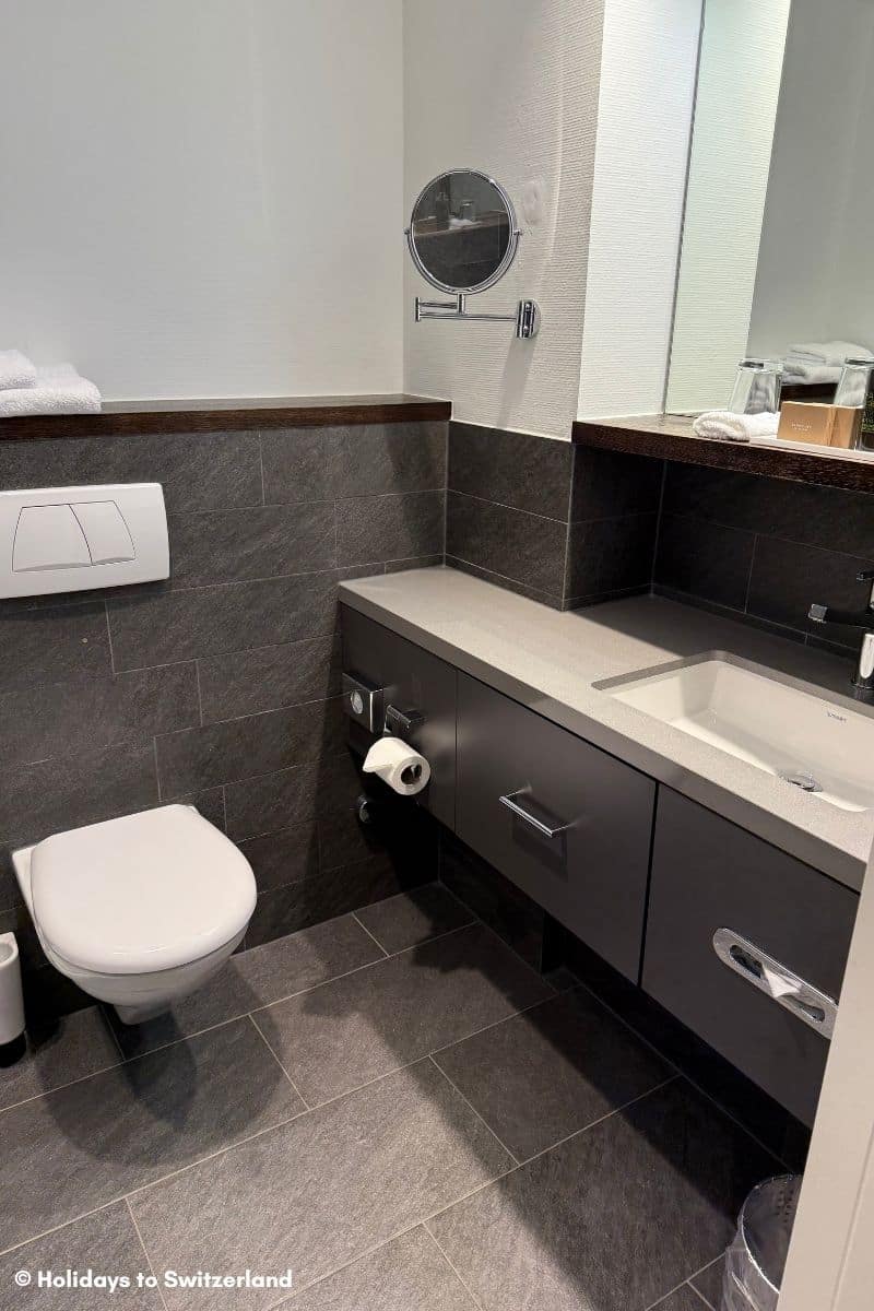 bathroom at Park Hotel Winterthur